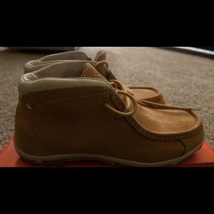 Brand new Marc Ecko men’s shoes
Size: 9
Color: tan